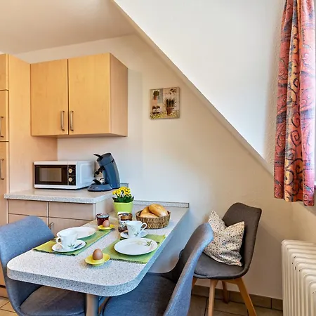 Brujosenhof Apartamento *